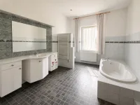 Badezimmer EG
