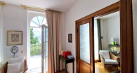 Zugang zum Balkon - Wohnen im Herzen des Seebades Warnemünde – Helle 3-Zimmer Eigentumswohnung mit ca. 22 m² Westbalkon