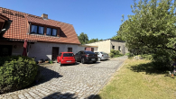 Hausansicht (2) - Landhausidylle bei Rostock – Großzügig, gemütlich, familienfreundlich