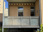 Balkon - Freigezogene und frisch renovierte 2-Zimmer-Wohnung mit Balkon und Außenstellplätzen