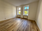 Schlafzimmer - Freigezogene und frisch renovierte 2-Zimmer-Wohnung mit Balkon und Außenstellplätzen