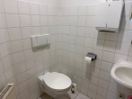 WC-Einheit - Helle Ladenfläche mit stufenlosem Eingang in bester Lauflage