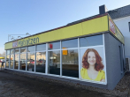 Schaufensterfront - Werbewirksame Verkaufs- und Büroeinheit westlich von Rostock zu vermieten