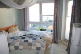 Ostsee-Urlaub entspannt genießen - Ferienwohnung komfortabel und zentral - Schlafzimmer mit Balkonausgang